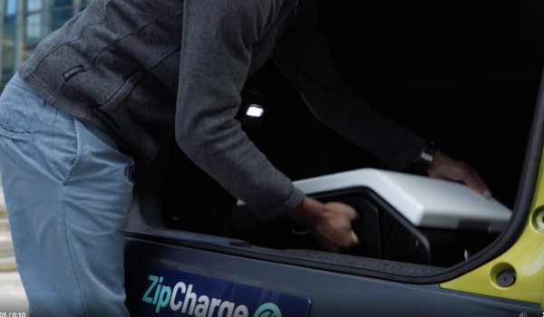 ZipCharge Go : une boîte électrique qui permet à une voiture